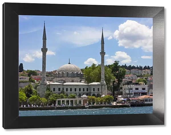 Mosque and buildings on the waterfront on the Asia side. Golden Horn, Istanbul, Turkey