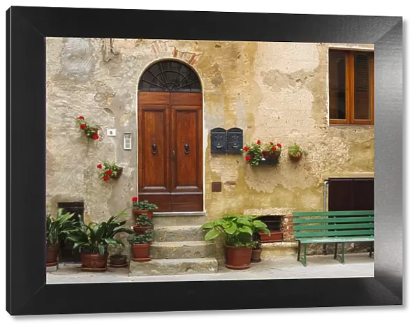 Europe, Italy, Pienza. House door. Credit as: Jim Nilsen  /  Jaynes Gallery  /  DanitaDelimont