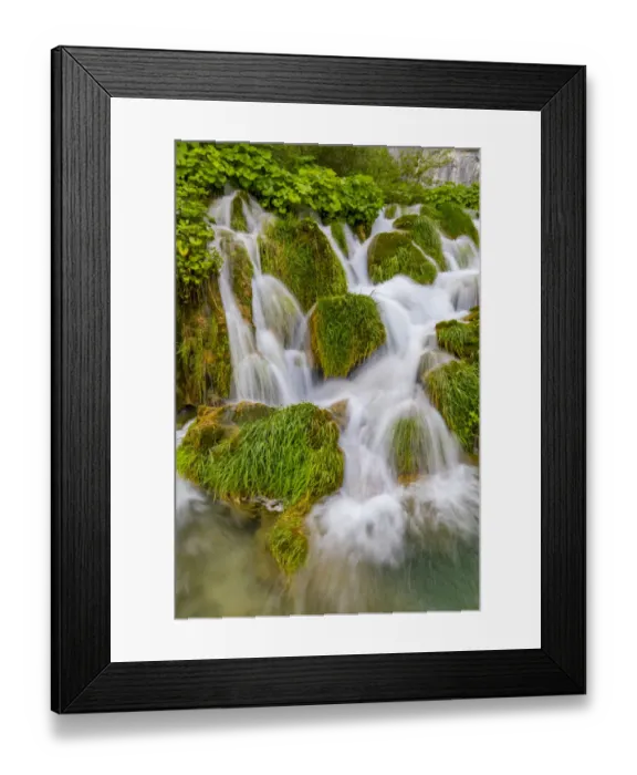 Framed Print : Croatia. Waterfalls in Plitvice National Park