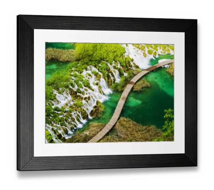 Framed Print : Boardwalk and Waterfalls in the Parco Nazionale dei laghi di Plitvice