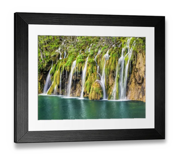 Framed Print : Croatia. National Park Plitvice Lakes, waterfalls in the Parco Nazionale dei laghi Framed Print : Croatia. National Park Plitvice Lakes, waterfalls in the Parco Nazionale dei laghi