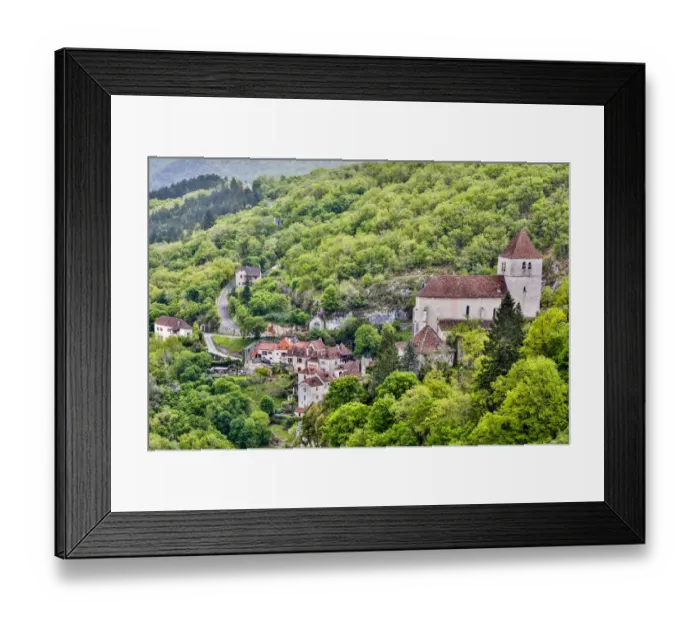 Framed Print : France, view of Saint-Cirq Lapopie over the River Lot