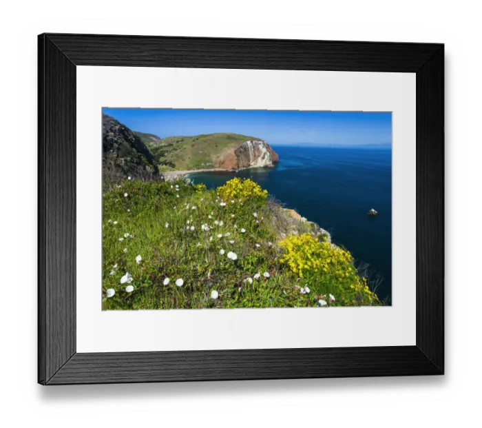 Framed Print : Hiking at Scorpion Ranch, Santa Cruz Island, Channel Islands National Park, California