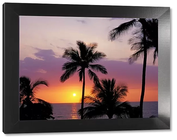 Sunset over the Pacific Ocean at Hapuna Beach, Kohala Coast, The Big Island, Hawaii, USA