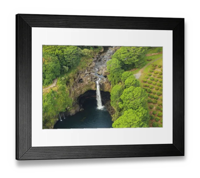 Framed Print : Helicopter tour from Hilo to Pu u O o vent and crater area, Big Island, Hawaii Framed Print : Helicopter tour from Hilo to Pu u O o vent and crater area, Big Island, Hawaii