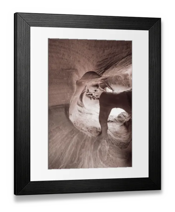 Framed Print : Windstone Arch (Fire Arch), Valley of Fire State Park, Nevada, USA Framed Print : Windstone Arch (Fire Arch), Valley of Fire State Park, Nevada, USA