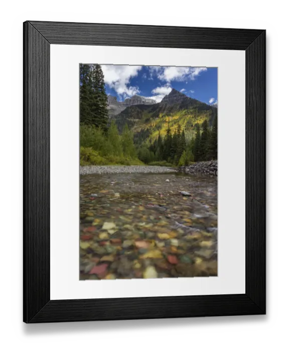 Framed Print : McDonald Creek with Garden Wall in early autumn in Glacier National Park, Montana, USA Framed Print : McDonald Creek with Garden Wall in early autumn in Glacier National Park, Montana, USA