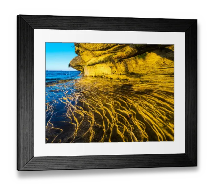Framed Print : Rock formations at Pictured Rocks National Lakeshore on Upper Peninsula, Michigan Framed Print : Rock formations at Pictured Rocks National Lakeshore on Upper Peninsula, Michigan