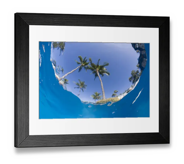 Framed Print : Fisheye view from swimming pool, South Maui, Hawaii, USA Framed Print : Fisheye view from swimming pool, South Maui, Hawaii, USA