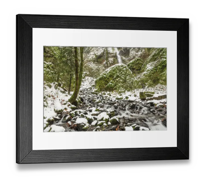 Framed Print : Starvation Creek near Sandy, Columbia Gorge National Scenic Area, Oregon, USA Framed Print : Starvation Creek near Sandy, Columbia Gorge National Scenic Area, Oregon, USA