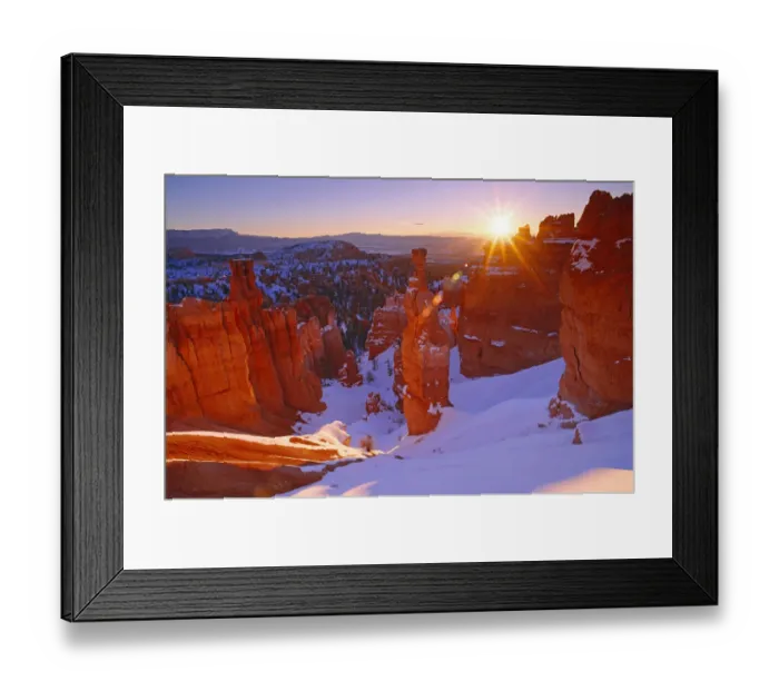 Framed Print : Winter sunrise on Thors Hammer, Bryce Canyon National Park, Utah, USA Framed Print : Winter sunrise on Thors Hammer, Bryce Canyon National Park, Utah, USA