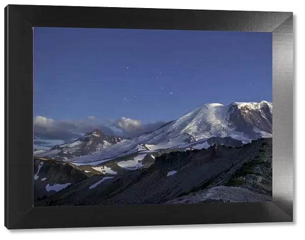 USA, Washington State. Twilight shot of stars over Mt
