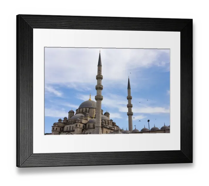 Framed Print : Yeni Cami (New Mosque), Istanbul, Turkey Framed Print : Yeni Cami (New Mosque), Istanbul, Turkey