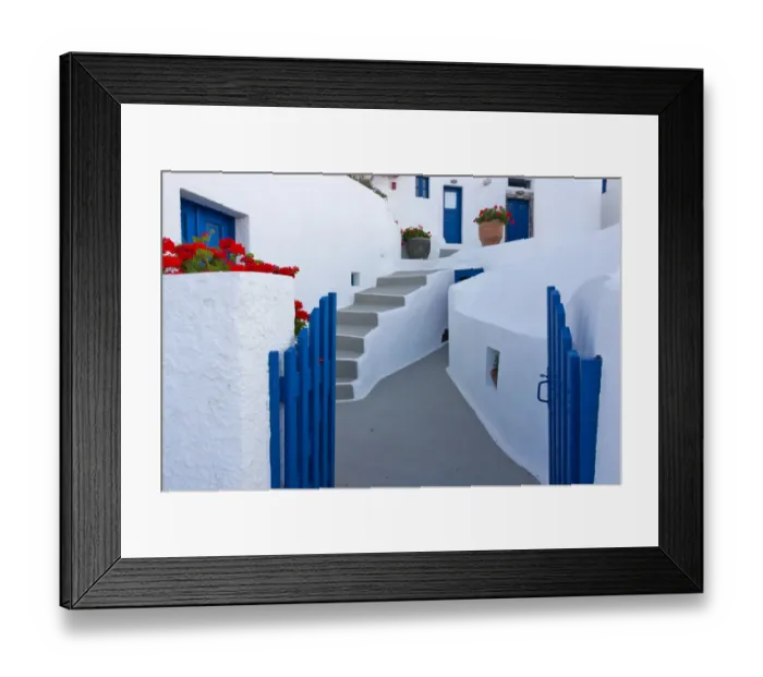 Framed Print : White houses on the coast of Aegean Sea. Oia, Santorini Island, Greece