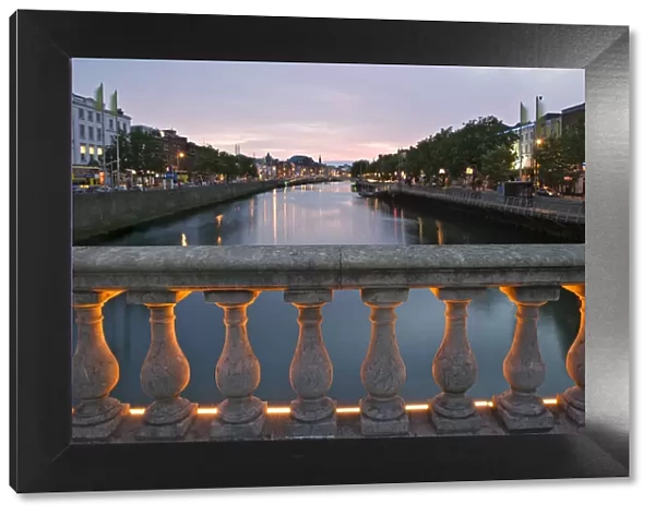 Europe, Ireland, Dublin. River Liffey at dusk