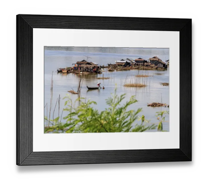 Framed Print : Koh Trong Island. Floating Vietnamese fishing village at the southern tip island Framed Print : Koh Trong Island. Floating Vietnamese fishing village at the southern tip island