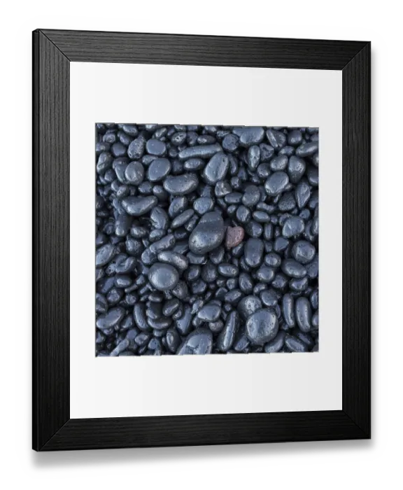 Framed Print : Black pebble rocks on Miloli i Beach, Big Island, Hawaii