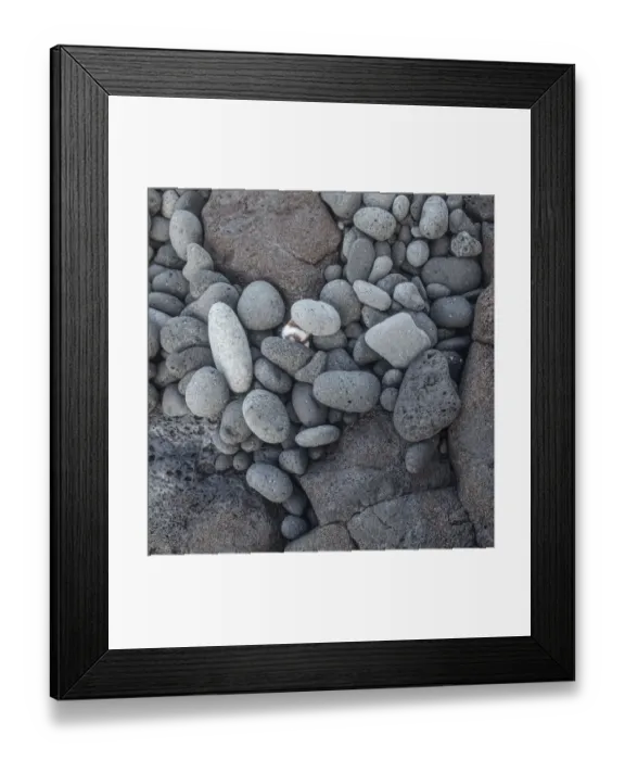 Framed Print : Pebbles on Miloli i Beach, Big Island, Hawaii