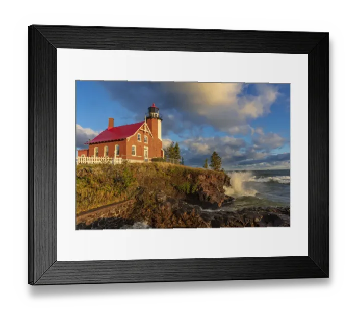 Framed Print : Historic Eagle Harbor Lighthouse n the Upper Peninsula of Michigan, USA Framed Print : Historic Eagle Harbor Lighthouse n the Upper Peninsula of Michigan, USA