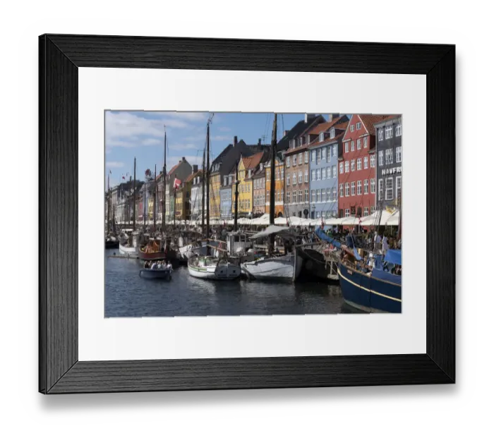 Framed Print : Denmark, Copenhagen, Nyhavn district in city center. Colorful 17th and 18th century buildings Framed Print : Denmark, Copenhagen, Nyhavn district in city center. Colorful 17th and 18th century buildings