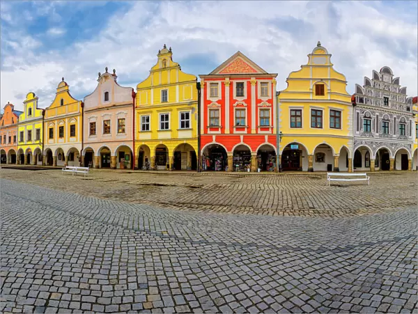 Czech Republic, Telc. Panoramic of colorful houses on main square