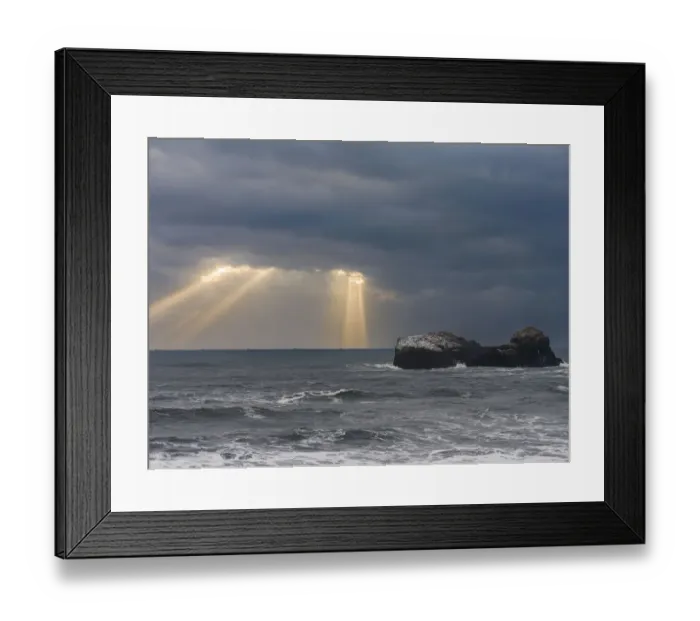 Framed Print : Coast near Vik y Myrdal during winter. Storm at Dyrholaey, Iceland