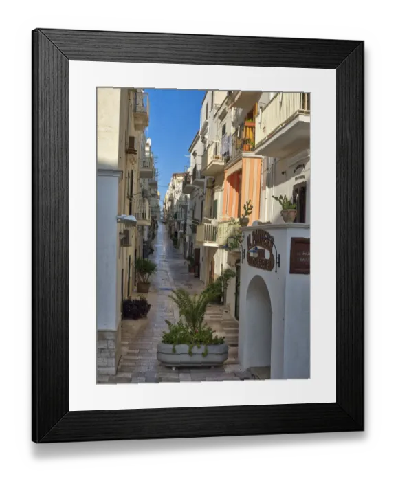 Framed Print : Italy, Apulia, Foggia, Vieste. A picturesque alley in Vieste old town Framed Print : Italy, Apulia, Foggia, Vieste. A picturesque alley in Vieste old town