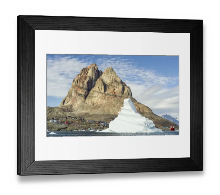 Framed Print : The town Uummannaq, northwest of Greenland, located on an island in the Uummannaq Fjord System Framed Print : The town Uummannaq, northwest of Greenland, located on an island in the Uummannaq Fjord System