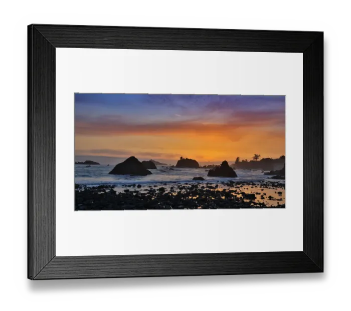 Framed Print : Sunset and sea stacks along Northern California coastline, Crescent City Framed Print : Sunset and sea stacks along Northern California coastline, Crescent City