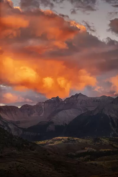 USA, Colorado, San Juan Mountains. Autumn sunset over the Sneffels Range and valley