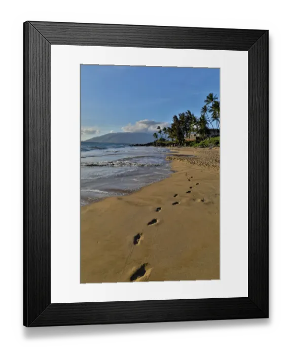 Framed Print : Footprints in the sand evening light along Kamaole Beach Park II, Kihei Maui, Hawaii Framed Print : Footprints in the sand evening light along Kamaole Beach Park II, Kihei Maui, Hawaii