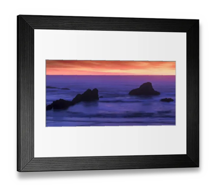 Framed Print : Sunset over the Pacifica Ocean from Seal Rock along the Oregon Coast Framed Print : Sunset over the Pacifica Ocean from Seal Rock along the Oregon Coast