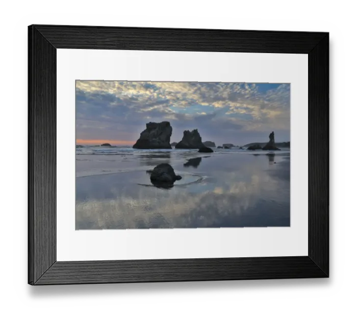 Framed Print : Sunset and sea stacks, Bandon, Oregon Framed Print : Sunset and sea stacks, Bandon, Oregon