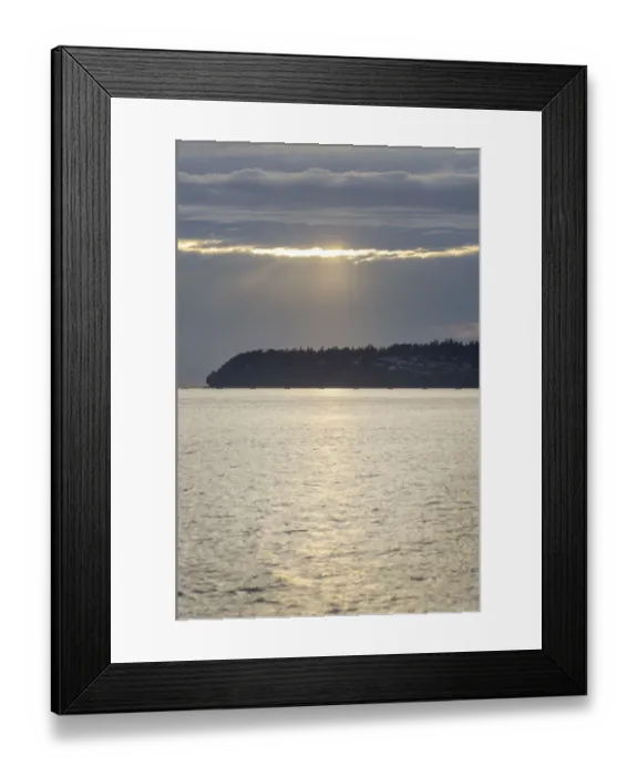 Framed Print : Semiahmoo Bay sunset, Blaine, Washington State Framed Print : Semiahmoo Bay sunset, Blaine, Washington State