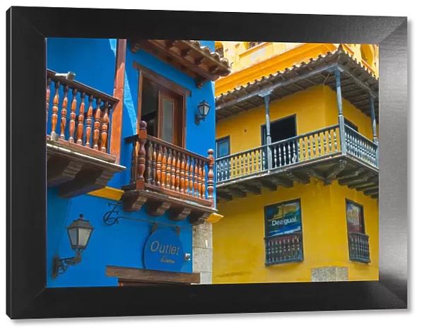 Colonial houses in the old town, Cartagena (UNESCO World Heritage Site