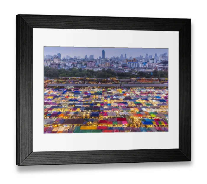 Framed Print : Thailand, Bangkok. Royal City Avenue, Talat Rot Fai 2 outdoor market at dusk