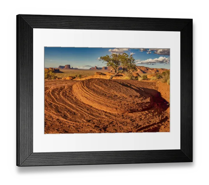Framed Print : Monument Valley