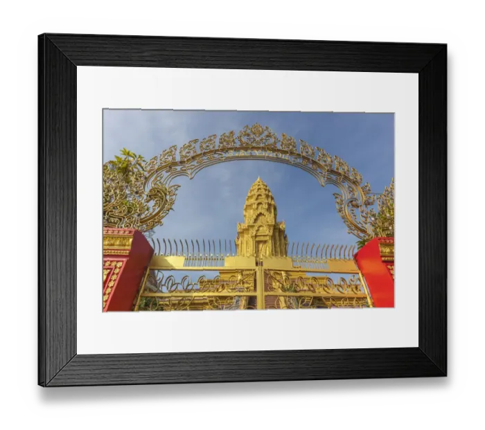 Framed Print : Cambodia, Phnom Penh. Wat Ounalom Framed Print : Cambodia, Phnom Penh. Wat Ounalom
