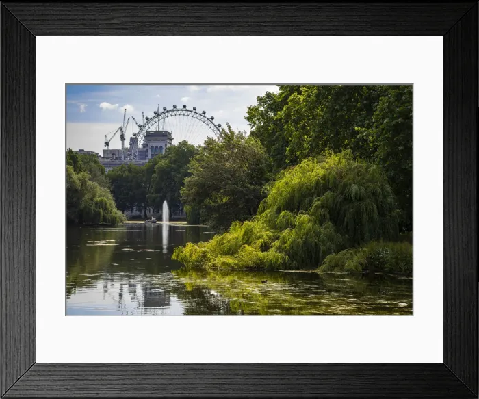 Framed Print : London Eye reflection on the lake in Victoria Park, United Kingdom Framed Print : London Eye reflection on the lake in Victoria Park, United Kingdom