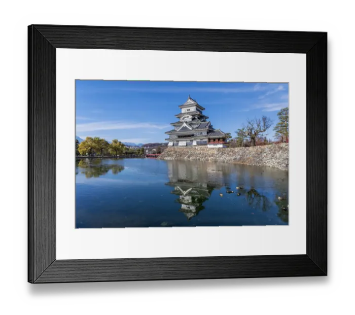 Framed Print : The Matsumoto Castle with reflection in the moat with bridge Framed Print : The Matsumoto Castle with reflection in the moat with bridge