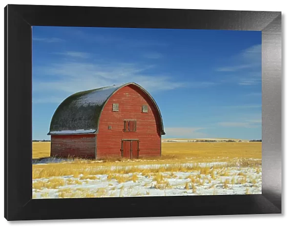 Canada, Alberta, Vulcan. Red barn in winter. Credit as: Mike Grandmaison  /  Jaynes Gallery