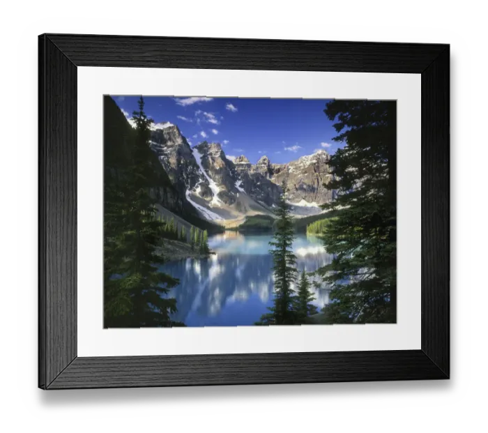 Framed Print : Turquoise water in moraine lake in Banff National Park near Calgary Canada
