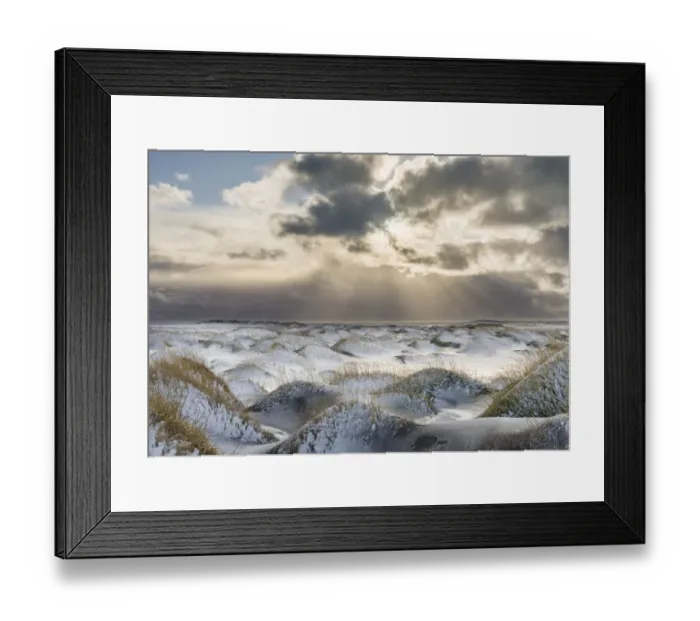 Framed Print : Coastal landscape with dunes at iconic Stokksnes during winter and stormy conditions