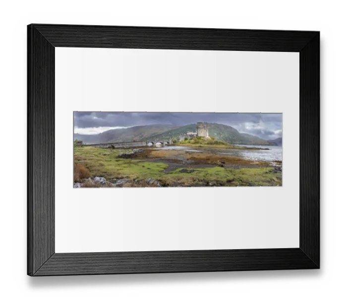Framed Print : Eilean Donan Castle. Isle of Skye, Scotland Framed Print : Eilean Donan Castle. Isle of Skye, Scotland