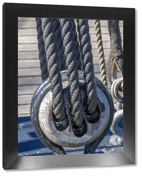 Tarred Nautical rope and pulley, San Francisco, California, USA