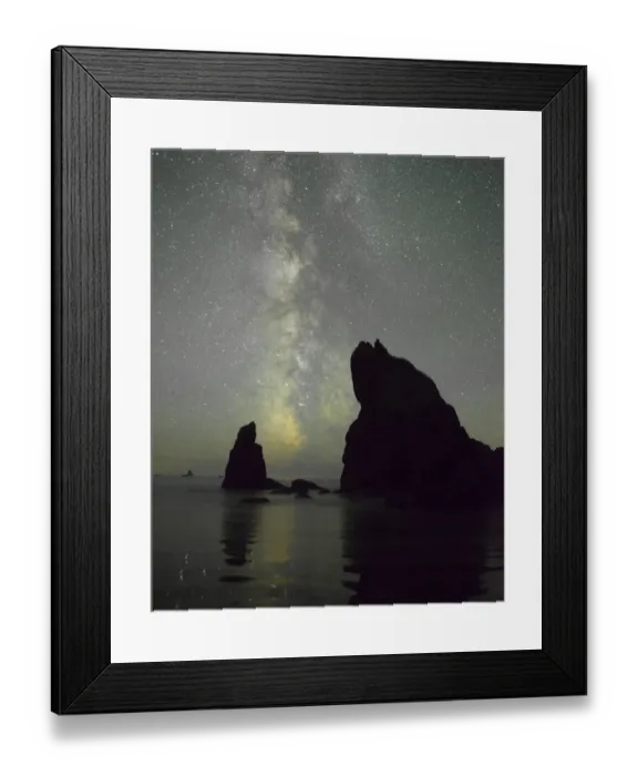 Framed Print : The Milky Way rising behind sea stacks on Ruby Beach, Olympic National Park Framed Print : The Milky Way rising behind sea stacks on Ruby Beach, Olympic National Park
