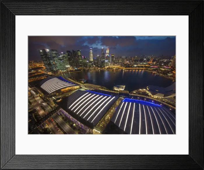 Framed Print : Singapore. Overview of city at night