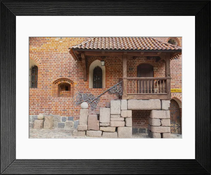 Framed Print : Doorway in Inner courtyard of Malbork Castle Framed Print : Doorway in Inner courtyard of Malbork Castle
