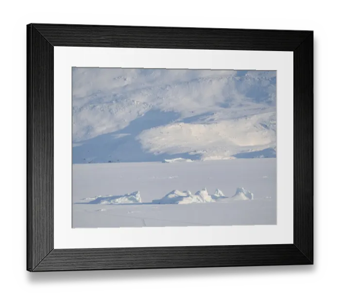 Framed Print : Frozen Melville Bay, near Kullorsuaq in the far north of West Greenland Framed Print : Frozen Melville Bay, near Kullorsuaq in the far north of West Greenland