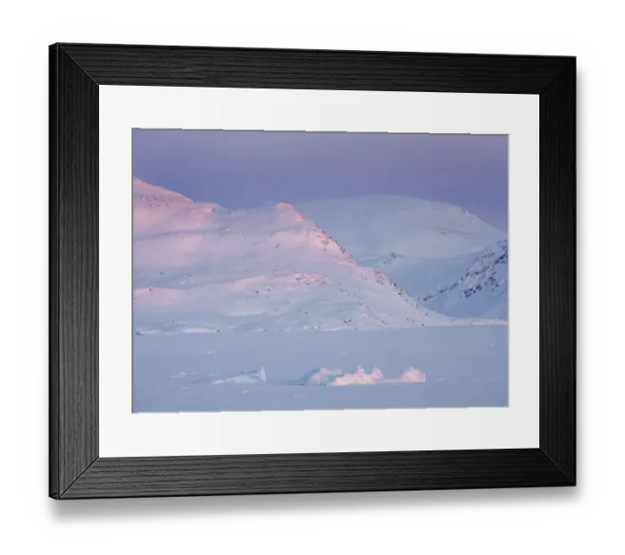 Framed Print : Frozen Melville Bay, near Kullorsuaq in the far north of West Greenland Framed Print : Frozen Melville Bay, near Kullorsuaq in the far north of West Greenland